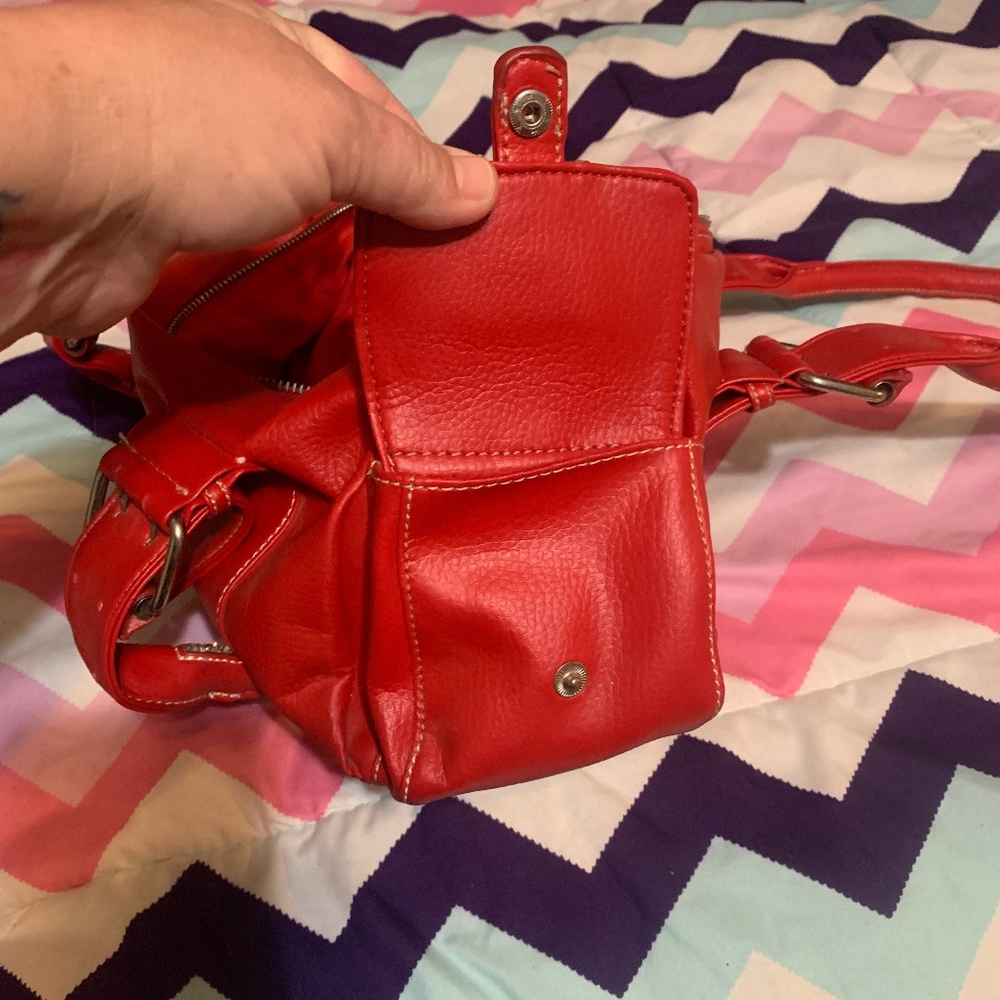 A red vintage bag